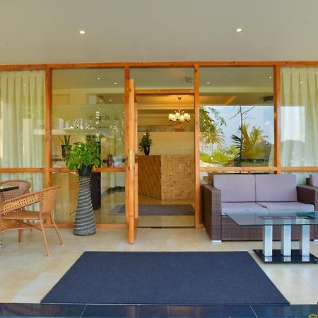 Crystal Beach Inn Мале Экстерьер фото