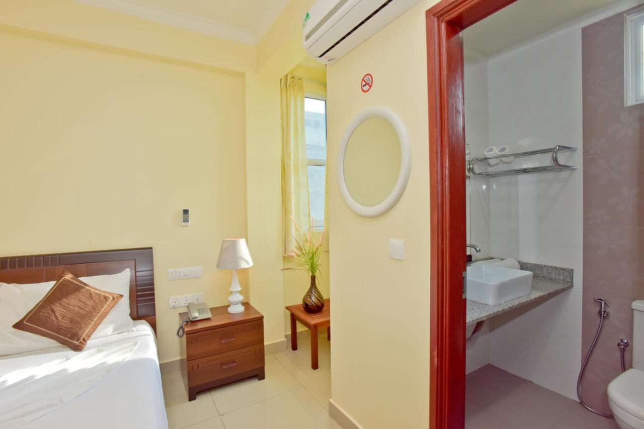 Crystal Beach Inn Мале Экстерьер фото