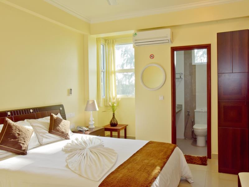 Crystal Beach Inn Мале Экстерьер фото